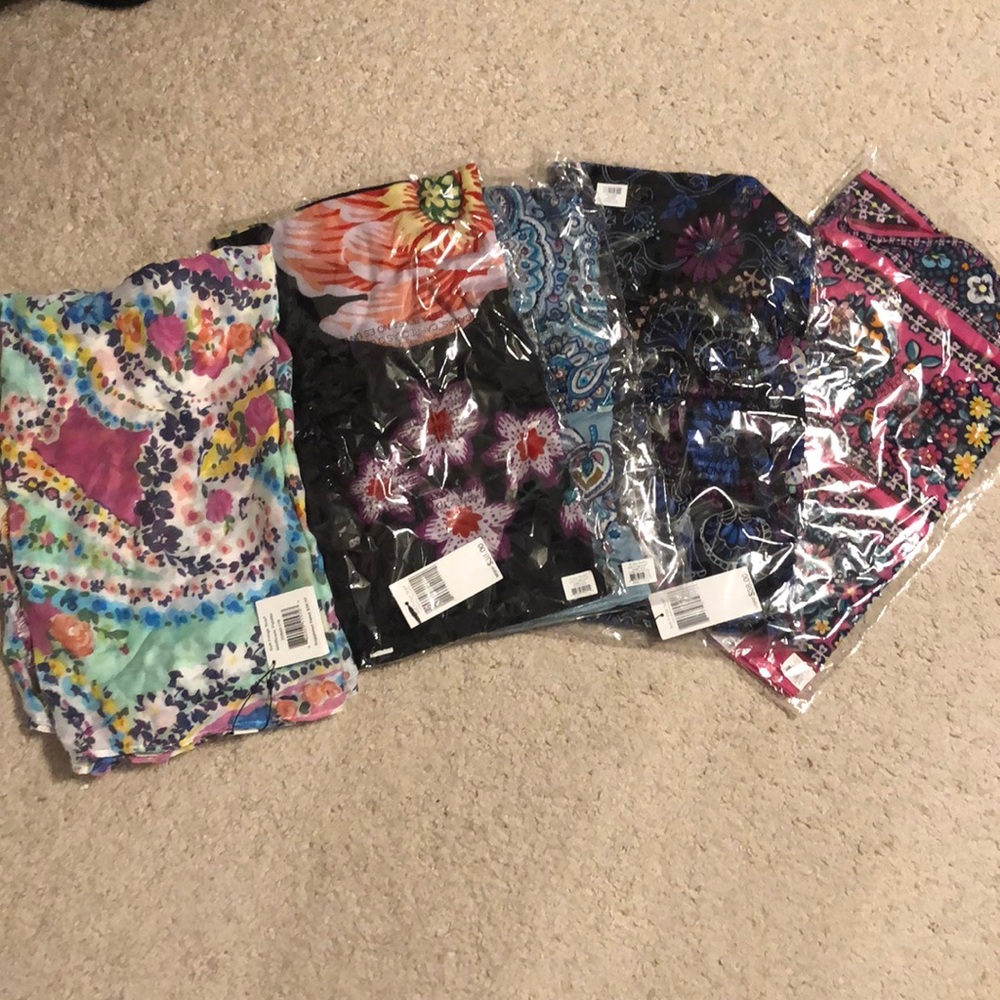 Vera Bradley scarves! New with tags! Lot of 5!